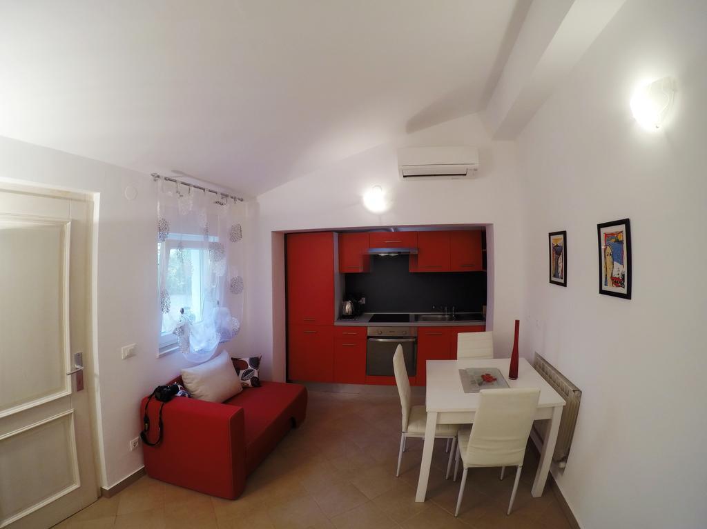 פורץ Studio Apartment Adriana מראה חיצוני תמונה